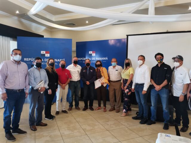 Presentación del CECOMRO a su Excelentísimo Presidente de la República de Panamá